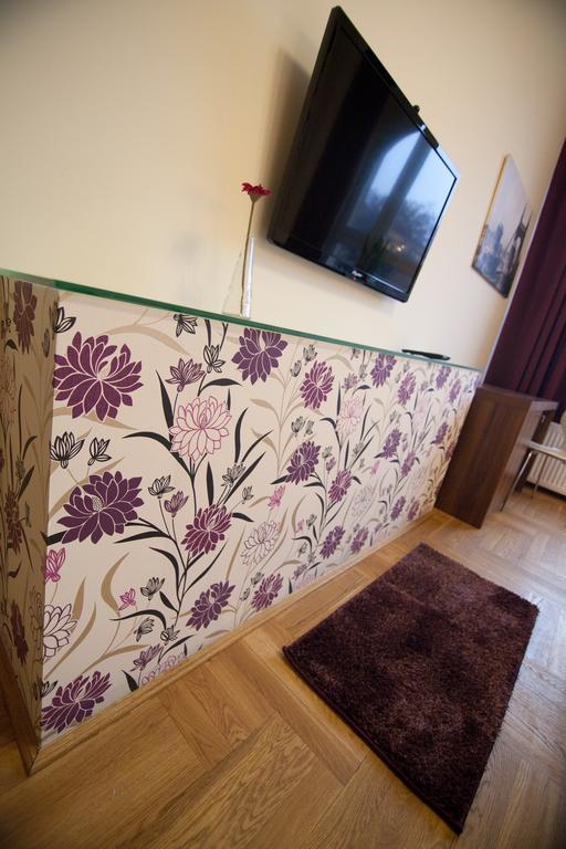 Sasone Rooms Будапеща Стая снимка