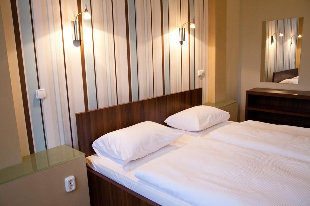 Sasone Rooms Будапеща Екстериор снимка