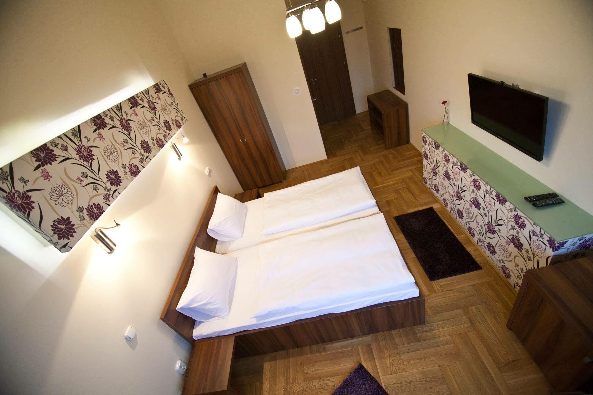 Sasone Rooms Будапеща Екстериор снимка
