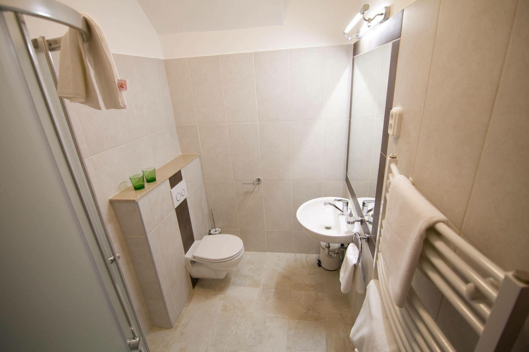 Sasone Rooms Будапеща Екстериор снимка